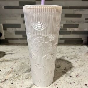 2023 NEW Starbucks 24oz Pearl White Mermaid Cold Cup Tumbler Siren Shell
